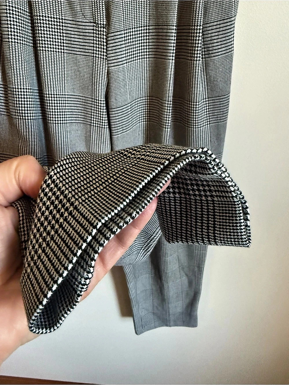 H&M Plaid Trousers in Black & White Like New 6 - Picture 10 of 15